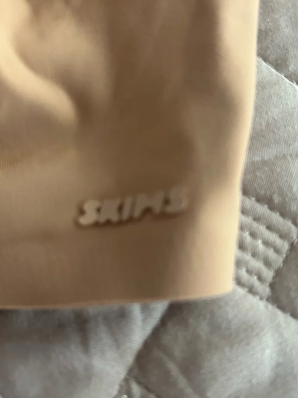 SKIMS Soft Stretch Wireless Bra - Beige/Tan - Picture 2 of 4